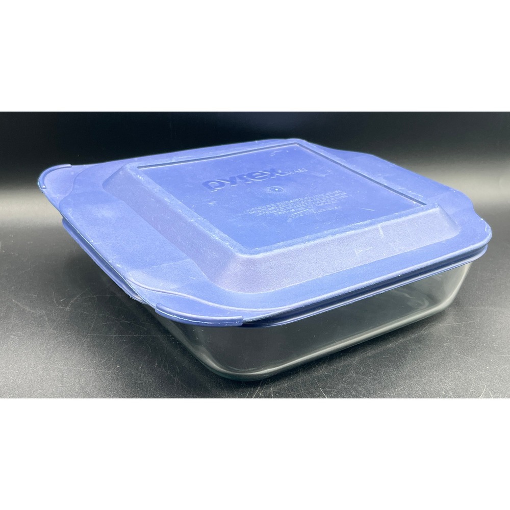Pyrex 222 Clear Glass 8 Inch Square Baking Dish with Blue Plastic Lid 222-PC - Picture 7 of 8